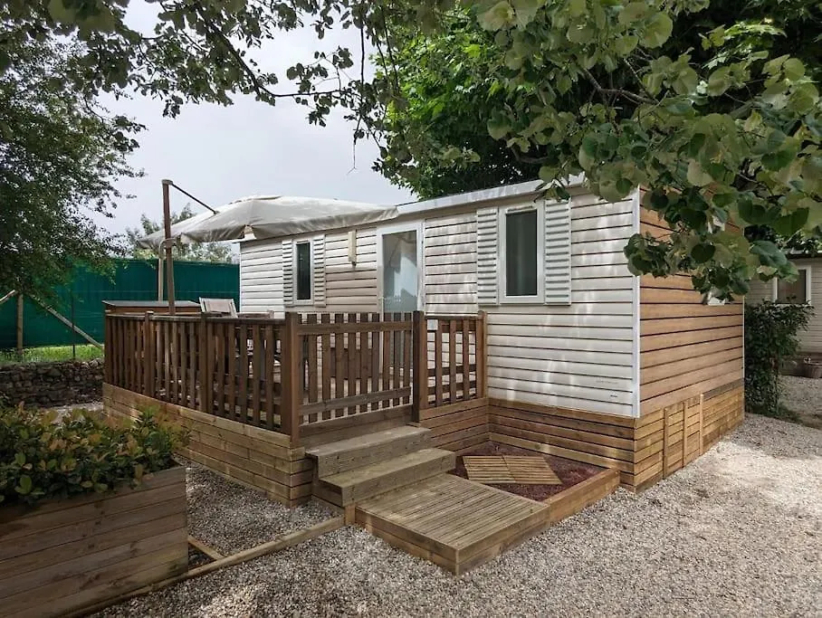 Mobil-Home L'Albanou لو بوزين شقة